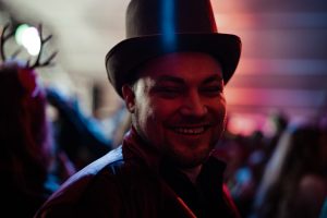 Gross 01.03.2025 grammokarneval 180 dreamcode - visuelles marketing